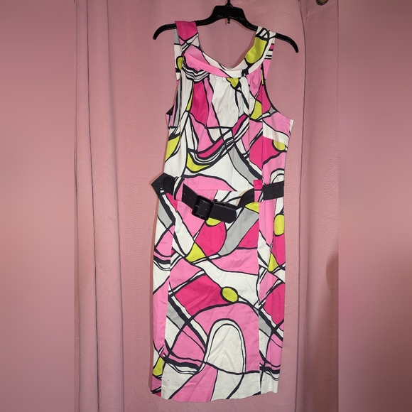 LB Abstract Dress 18 - Picture 4 of 9